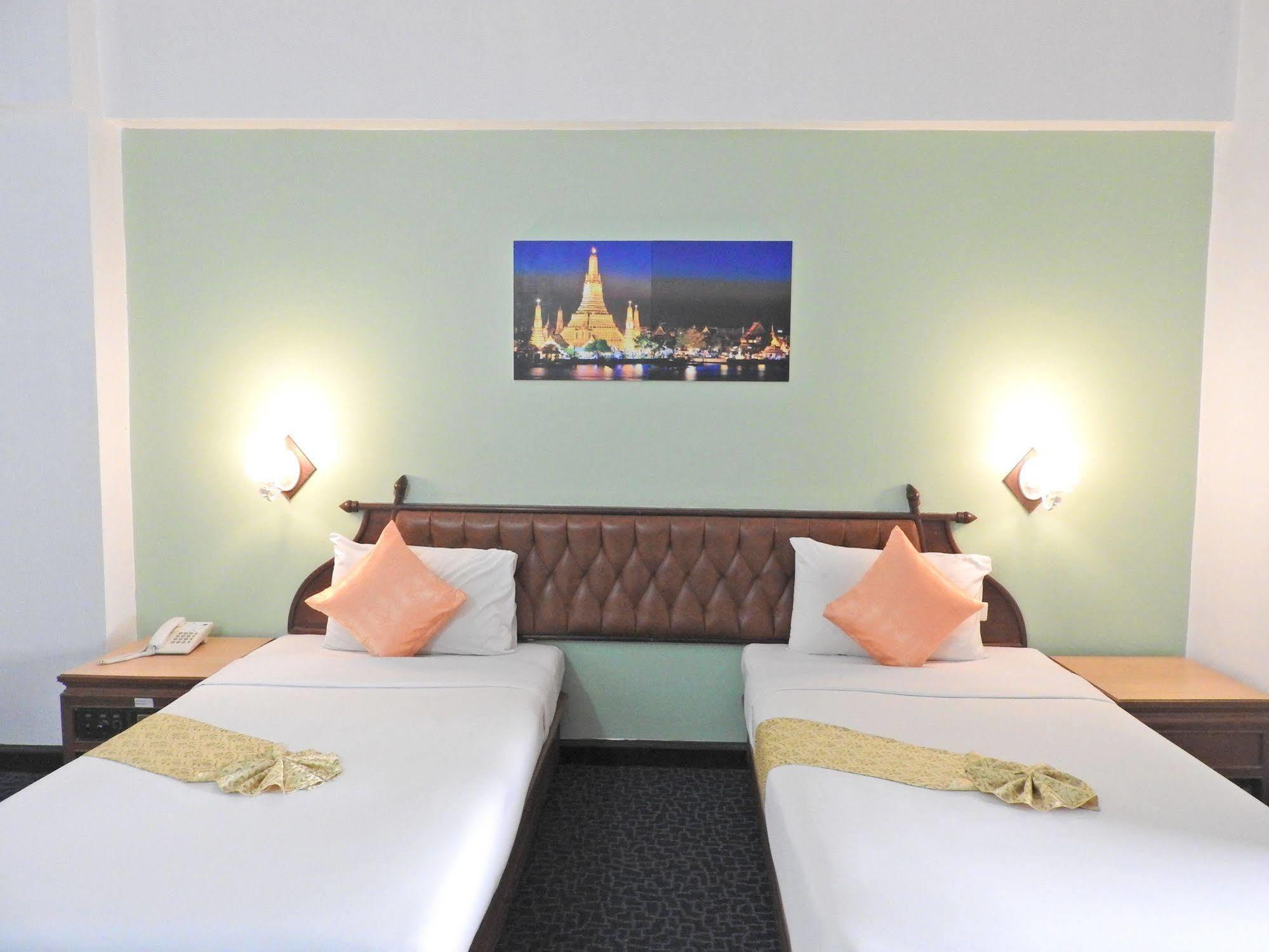 Ratchada City Hotel Bangkok Exterior foto