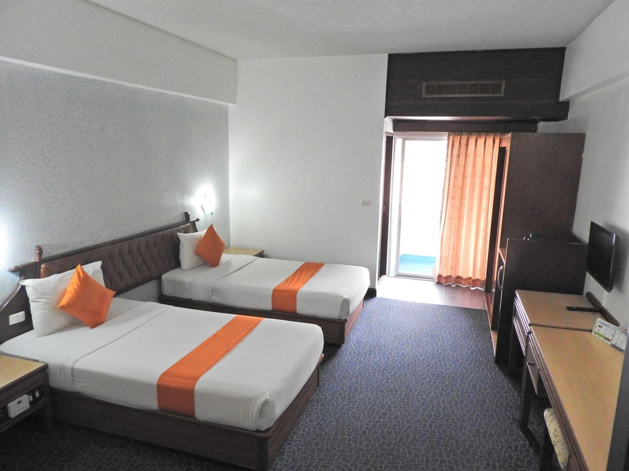 Ratchada City Hotel Bangkok Exterior foto