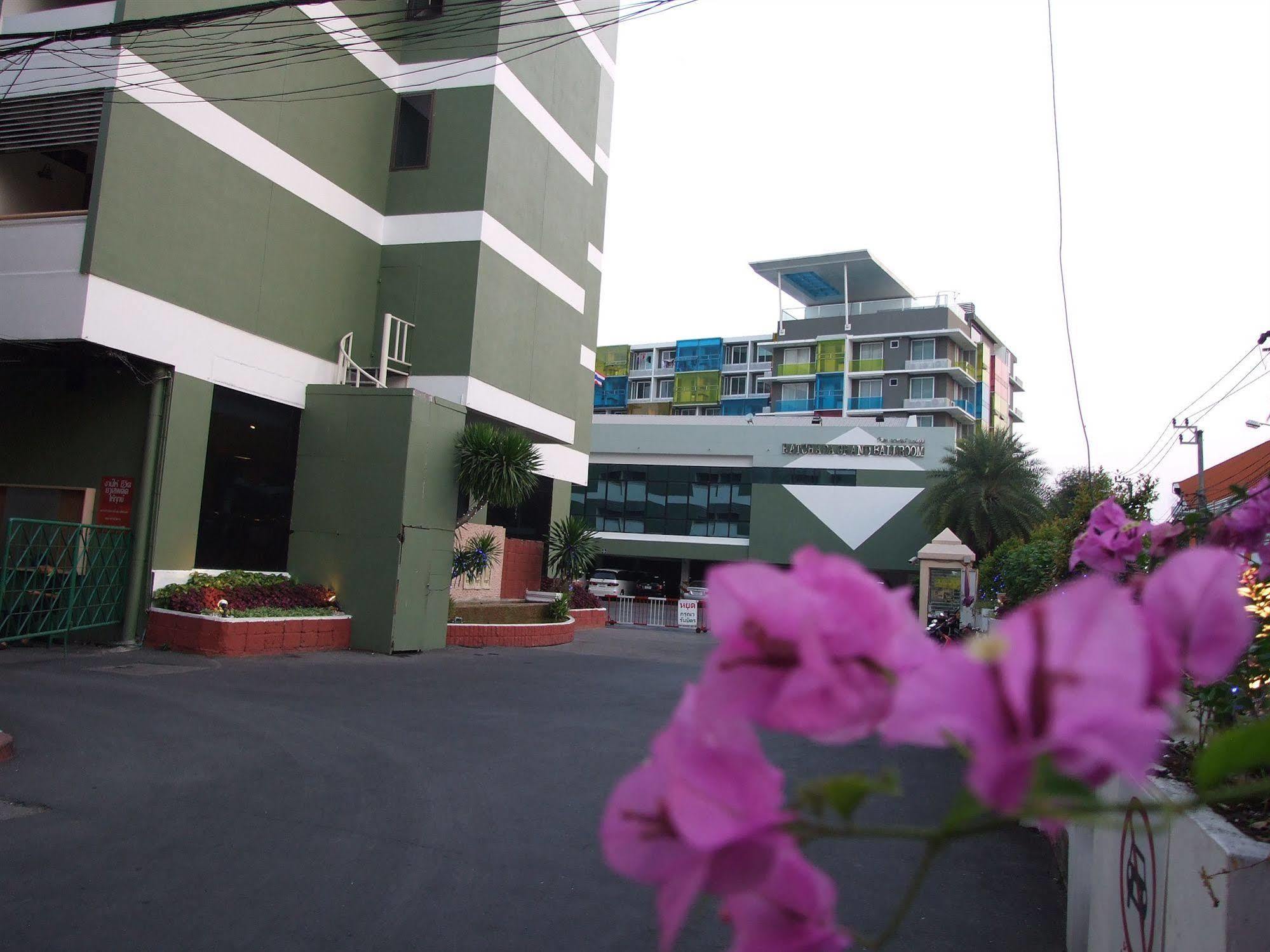 Ratchada City Hotel Bangkok Exterior foto